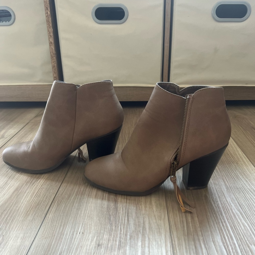 Tan nude booties